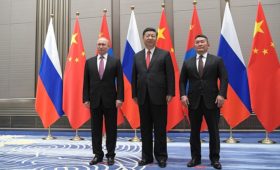 Встреча с Председателем КНР Си Цзиньпином и Президентом Монголии Халтмагийн Баттулгой