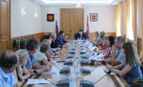 Антон Алиханов: Правительство содействует возобновлению строительства проблемных объектов