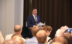 Дмитрий Азаров: «Задача-максимум – вернуть Самарскую область в число регионов-лидеров»