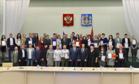 Губернатор Александр Богомаз вручил награды лучшим предпринимателям Брянской области