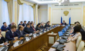 Губернатор обозначил преимущества новой структуры органов исполнительной власти Свердловской области