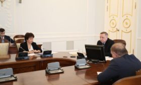 Александр Беглов лишил премий руководителей городской и районных администраций Санкт-Петербурга из-за жалоб петербуржцев