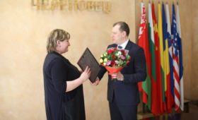 Около 20 многодетных семей Вологодской области получили земельные сертификаты из рук заместителей Губернатора