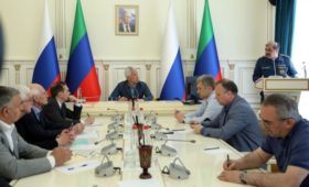 Дагестан: губернатор Владимир Васильев подвёл итоги облёта ряда муниципалитетов, пострадавших от ЧС