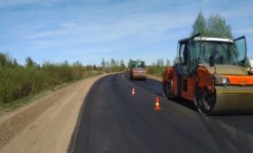 Новгородская область: В рамках национального проекта «Безопасные и качественные автомобильные дороги» уложен асфальт на первой дороге