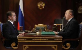 Встреча Дмитрия Медведева с главой Республики Адыгея Муратом Кумпиловым