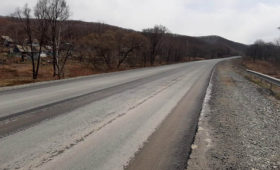 Приморский край: Более 1200 тонн асфальта уложили на трассе Артем–Находка за 2 дня