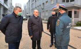 Михаил Мишустин посетил Национальный центр управления в кризисных ситуациях МЧС России