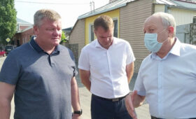 Валерий Радаев раскритиковал руководство Саратова за постоянные порывы на водопроводных сетях