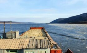 Якутия: На Лене для 65 единиц флота ЛОРПа навигация еще не завершена